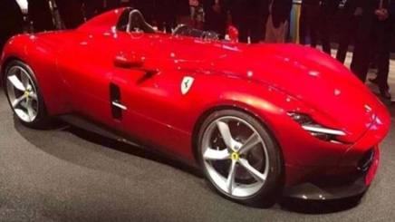 Ferrari Svela La Monza Una Scoperta Mono E Biposto